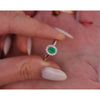2/3 Karat Natürlicher Smaragd & Diamant Oval Halo Dünnes Band Ring in 18K Weißgold
