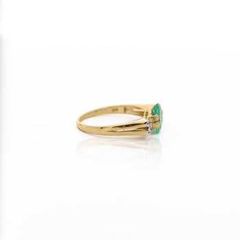 0.86 Carat Vibrant Green Oval Cut Emerald & Diamond in 14KY Gold Statement Ring – Assay Jewelers