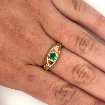 18K Yellow Gold Bezel Set Natural Emerald and Floating Round Diamond Ring – Assay Jewelers