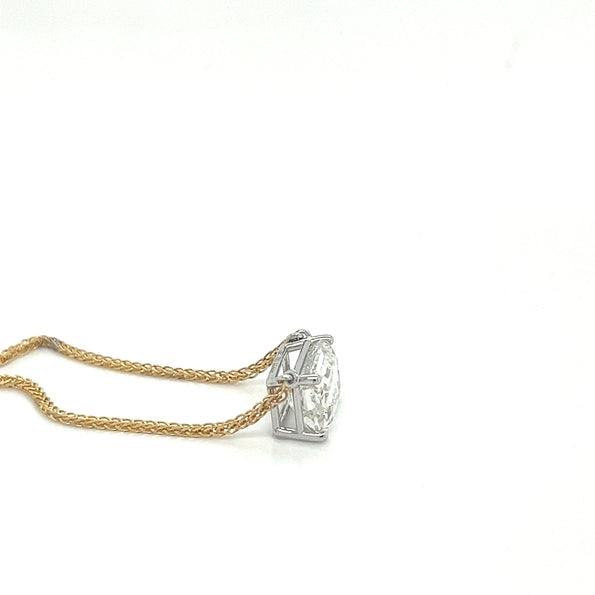 Collier flottant relié avec diamant de laboratoire taille émeraude 2 carats, serti bicolore en or jaune et blanc 18K