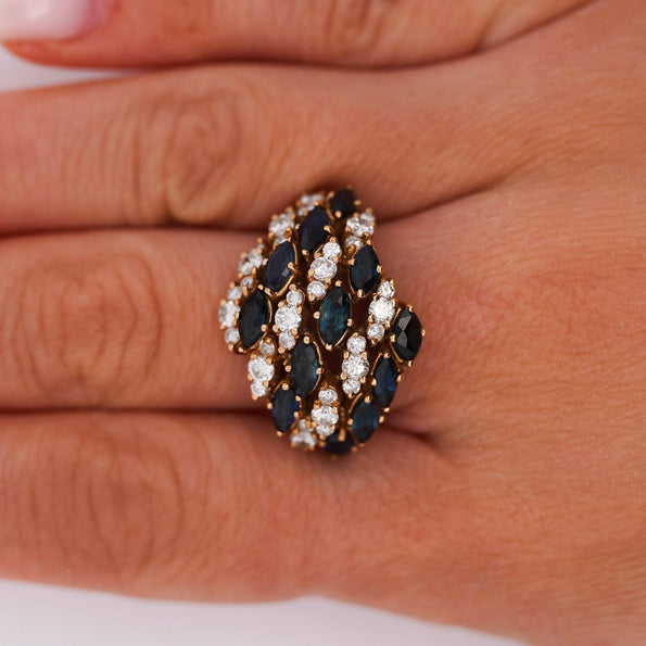 3.50 CT Blue Sapphire and 1.0 CTW Diamond Cluster Ring in 18K Gold
