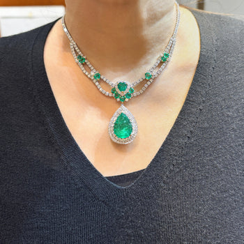Collier chandelier à pampilles en émeraude colombienne et diamants, 45,58 Carat TW – Assay Jewelers