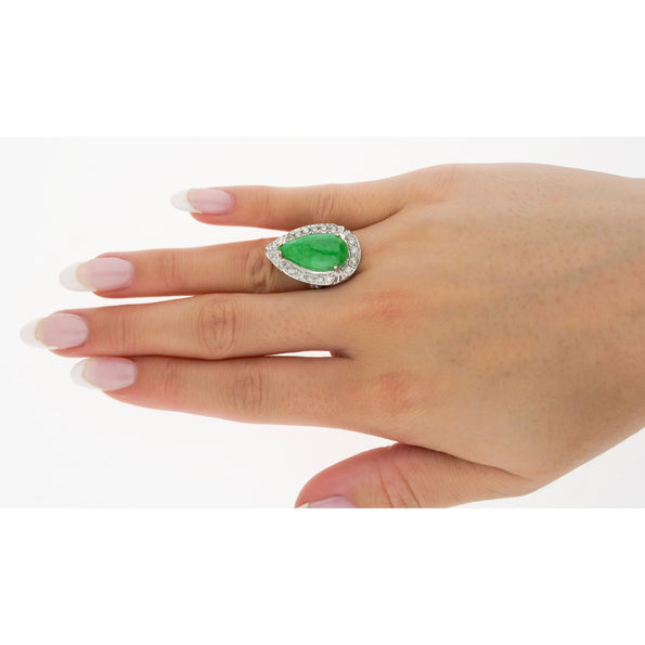Bague halo en or blanc 18k avec jade et diamants, 7.88 carat
