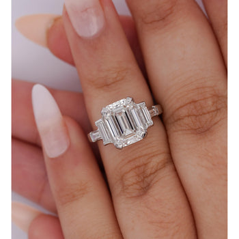 GIA認定 4.51カラットのエメラルドカット人工ダイヤモンドをあしらったVintageプラチナRing – Assay Jewelers