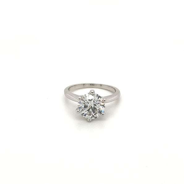 Bague sertie d’un diamant de laboratoire rond 2,26 ct G/VS2 certifié IGI, à 6 griffes