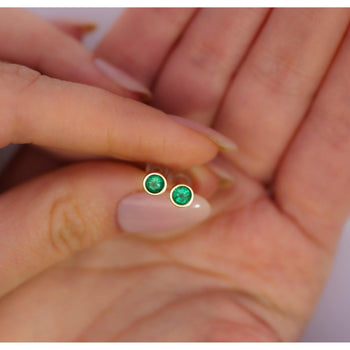 Natural 1/2 Carat Emerald Round Bezel Stud Earrings 14K Gold – Assay Jewelers