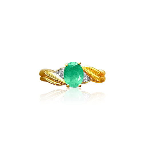 Oval Cut 0.72ct Natural Emerald in 14k solid Gold Ring