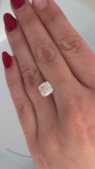 GIA Certified 3.01 Carat E/VS1 Diamond Platinum Three Stone Engagement Ring